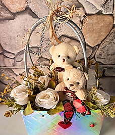 Çantada Yapay Gül & Ayıcık Aranjmanı