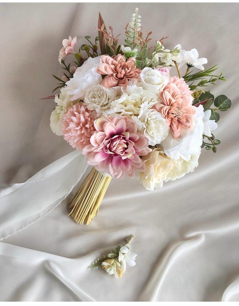 Yapay Pembe Krizantem El Buketi