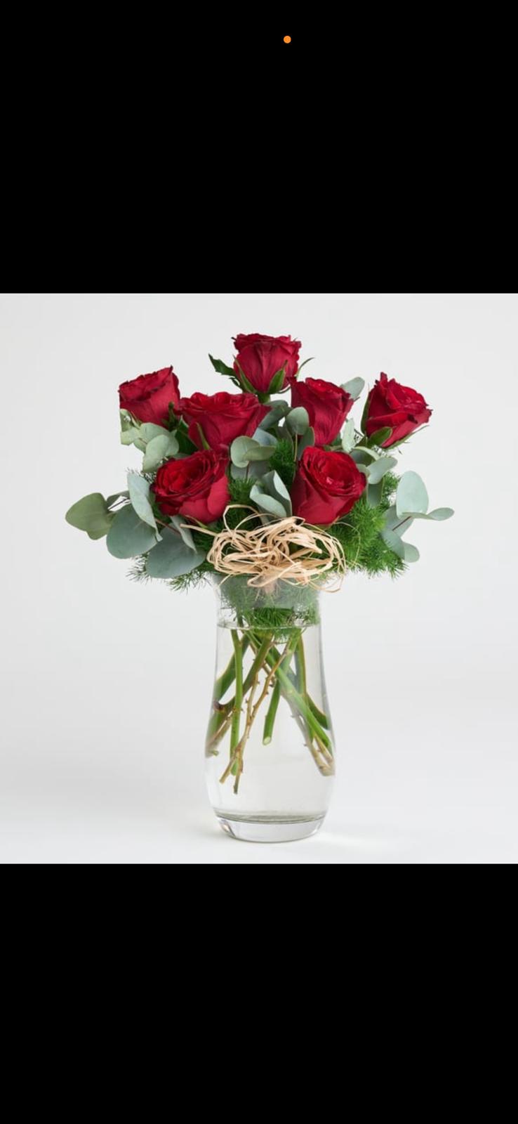 Paşabahçe vazoda 7'li canlı gül